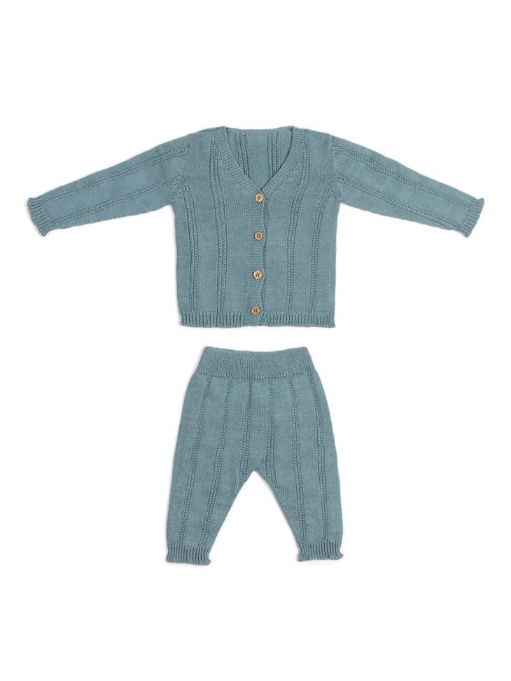 Conjunto de chaqueta y pantalón verdoso - Imagen 3